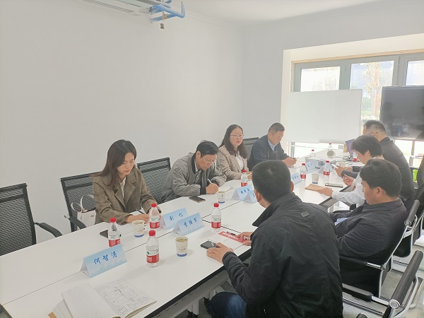 “项目经理连连看,走进项目部”系列活动调研座谈现场.jpg “项目经理连连看,走进项目部”系列活动调研座谈现场.jpg