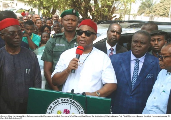 1IMO州长Hope Uzodinma在开工典礼上致词 .jpg 1IMO州长Hope Uzodinma在开工典礼上致词 .jpg