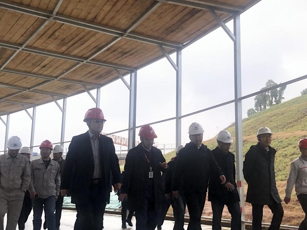 业主领导、心博(中国)有限公司董事、副总经理崔向军莅临现场参观(从左至右依次为:崔向军、李耀和、王强、王国忠、韩华锋).jpg 业主领导、心博(中国)有限公司董事、副总经理崔向军莅临现场参观(从左至右依次为:崔向军、李耀和、王强、王国忠、韩华锋).jpg