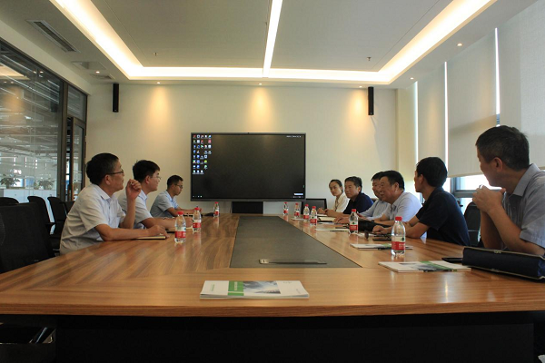 2座谈会现场.png 2座谈会现场.png